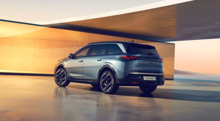 PEUGEOT 5008 3