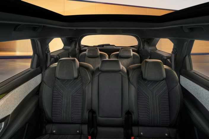 PEUGEOT 5008 6