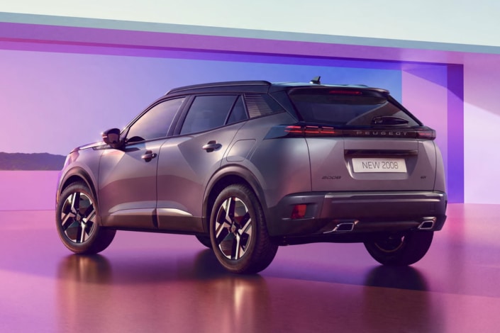 PEUGEOT 2008 5