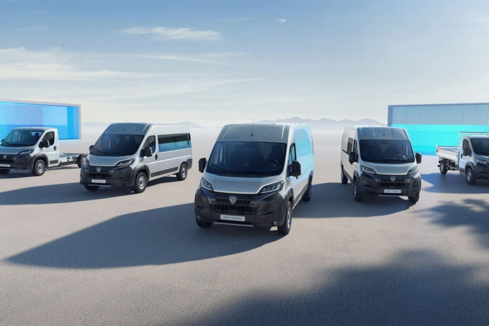 Fünf Peugeot Boxer